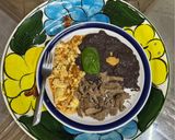 Foto del paso 8 de la receta: Huevos Revueltos, Bistec y Frijoles Negros Refritos