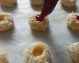 Foto langkah ke 5 dari resep Thumbprint Cookies.