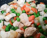 Foto del paso 4 de la receta: Cuscús con verduras y pollo