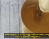 Foto langkah ke 4 dari resep CUMA 3 BAHAN! CARA MUDAH MEMBUAT BUTTER CREAM SUPER LEMBUT.