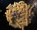 Foto del passaggio 3 della ricetta Pasta zucchina e salsiccia
