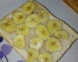 A picture of step 2 of Fruit Sandwich.