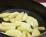 A picture of step 2 of Spinach and potato dry curry.