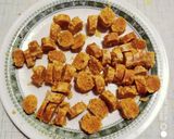 गट्टे कि सब्जी (gatte ki sabji recipe in marathi) रेसिपी स्टेप 4 फोटो 