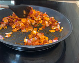 Foto del paso 4 de la receta: Garbanzos salteados con chorizo y albahaca