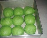 Foto langkah ke 4 dari resep Roti sobek eggless pandan.