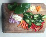 Foto langkah ke 2 dari resep Pindang cabe.