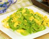 A picture of step 7 of Bitter Melon and Egg Stir-Fry.