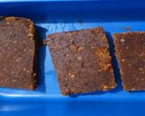 A picture of step 3 of Multigrain Gond Sukhdi.