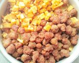 Foto langkah ke 2 dari resep Sambal Goreng Bola Bola Daging Kentang.