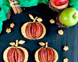 A picture of step 5 of Puff Pastry Baked Apple Pies.