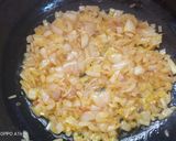 A picture of step 1 of Fried chicken kothu parotta.