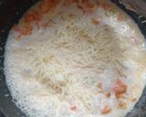 Foto langkah ke 3 dari resep Tuscan shrimp with spinach and creamy sauce.