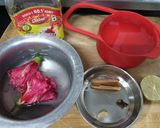 A picture of step 1 of Hibiscus flowers Tea.