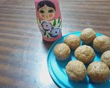 A picture of step 2 of Peanuts laddu.