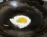 Foto langkah ke 1 dari resep Telor Ceplok "anti minyak meledak".