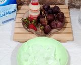 Foto langkah ke 1 dari resep Juice Anggur & Strawberry.