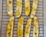 A picture of step 5 of Quick Breakfast Garlic Rusk from Long Bun.
