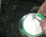 A picture of step 1 of Santa Claus Cake.