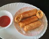 A picture of step 4 of Pery pery chicken cheese rolls.