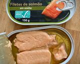 Foto del paso 1 de la receta: Poke de arroz con filete de salmón, uvas, zanahoria y aguacate