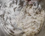 A picture of step 2 of Bhakari of rice flour.