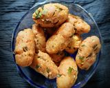 ઊંધીયુંમાં નાખવાનાં મેથી નાં મુઠીયા (Undhiyu muthiya recipe in Gujarati) રેસીપી સ્ટેપ2ફોટો