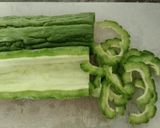 Foto langkah ke 1 dari resep Oseng pare ebi.