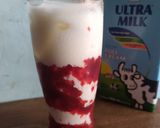 Foto langkah ke 5 dari resep Korean Strawberry Milk.