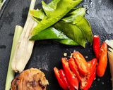 Foto langkah ke 4 dari resep Tomyam Seafood.