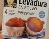 Foto del paso 2 de la receta: Pastel relleno nata y cubierto con dos chocolates