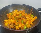 Foto langkah ke 4 dari resep Sambal goreng Kentang Ati Ampela dan Pete.