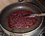 A picture of step 5 of Beetroot Sapota (Chikoo) Halwa.