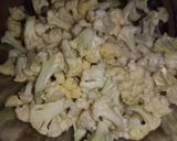 Foto langkah ke 1 dari resep Tumis Bunga Kol & Wortel.