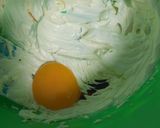 Foto langkah ke 2 dari resep Butter cookies.