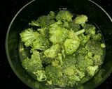 A picture of step 1 of Chicken mix veggies with white rice.