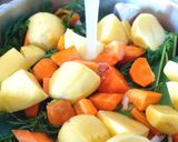 Une image de l'étape 4 de Soupe avec fanes de carottes au Cook Expert.