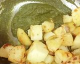 A picture of step 3 of Hariyali Aloo.