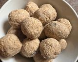 A picture of step 2 of Vanilla oat power balls.