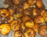 A picture of step 5 of Matar Pulao n Aaloo Dum.