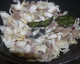 Foto langkah ke 3 dari resep Sayur sawi dengan bakso dan telur.