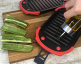 Foto del paso 3 de la receta: Salchichas con pimientos en Lékué Grill acompañadas de raviolis y ensalada