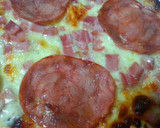 Foto del paso 2 de la receta: Pizza de queso y jamón curado de pavo