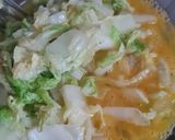 Foto del paso 3 de la receta: Tortilla de akusai (col china) 🥬 y cebolla 🧅 Receta de aprovechamiento