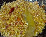 গোটা রসুন দিয়ে চিকেনের ঝোল (gota rasun diye chickener jhol recipe in Bengali) রেসিপির ধাপ 5 ছবি