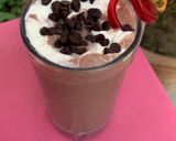 A picture of step 5 of Milo Banana shake.