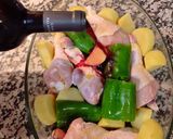 Foto del paso 4 de la receta: Muslitos con patatas y pimientos 😋😋