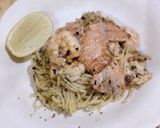Foto langkah ke 5 dari resep Aglio E Olio : Shrimp And Salmon Pasta.