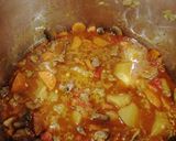 Foto del paso 5 de la receta: Carne guisada con patatas y champiñones