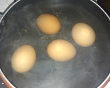 Foto del paso 1 de la receta: Huevos rellenos